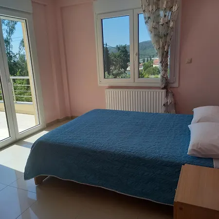 Feriehus Mountain & Sea View Agios Andreas (East Macedonia)
